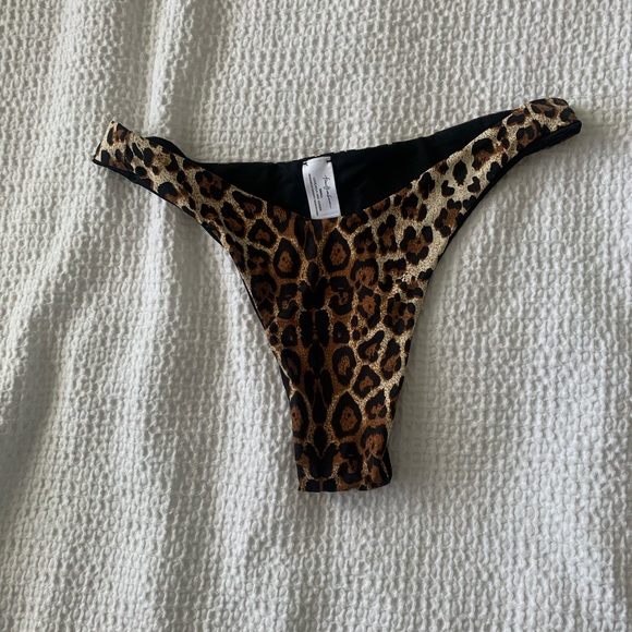 437 Kenzie bottoms in leopard - Picture 3 of 8